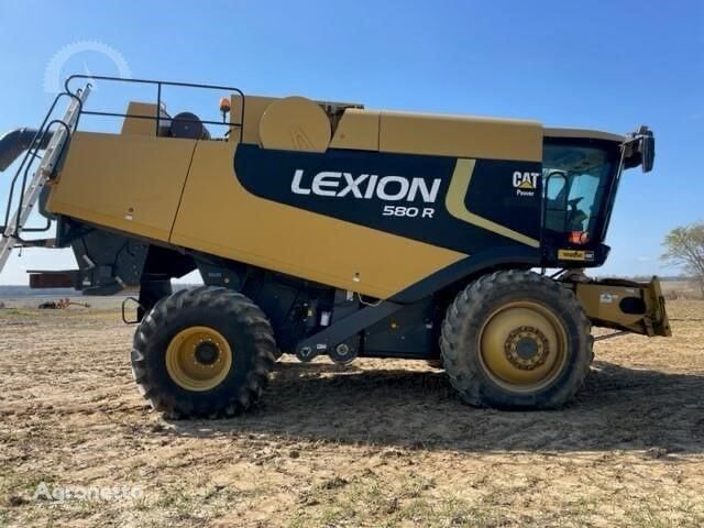 Caterpillar Lexion 580R grain harvester