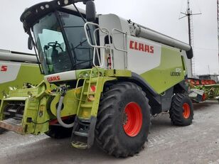 Claas Lexion 670 grain harvester
