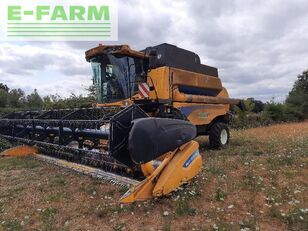 New Holland csx7080 grain harvester
