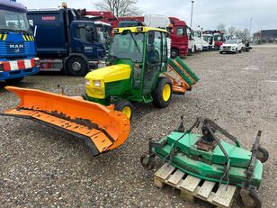 John Deere 2720 with equipment mini tractor