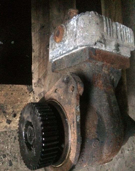 pneumatic compressor for Fendt 720 722 724 726 wheel tractor