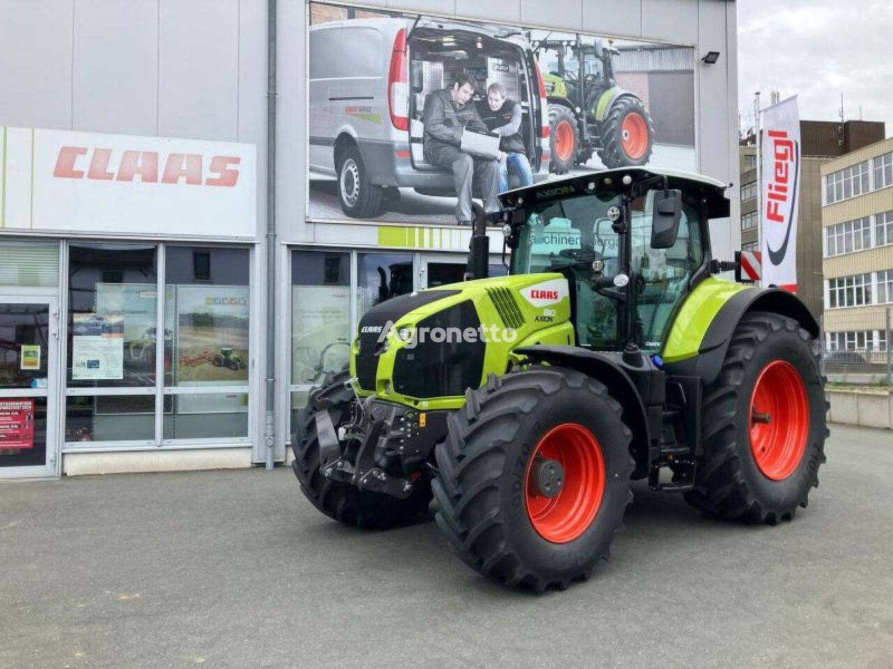 new Claas AXION 810  wheel tractor