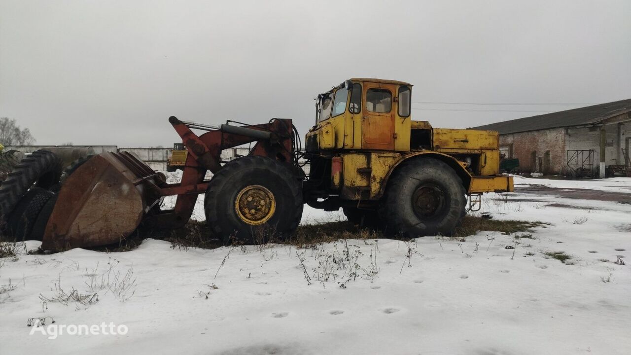 Kirovets K701 wheel tractor