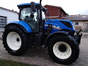 New Holland T7.225 AutoCommand wheel tractor