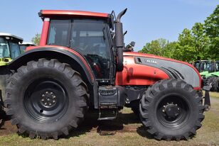 Valtra T202 wheel tractor